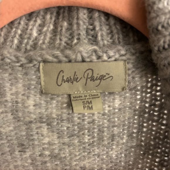 Charlie Paige Oversized Cardigan - Picture 2 of 3